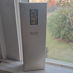 Mary Kay Elige White and Gold Fragrance Box